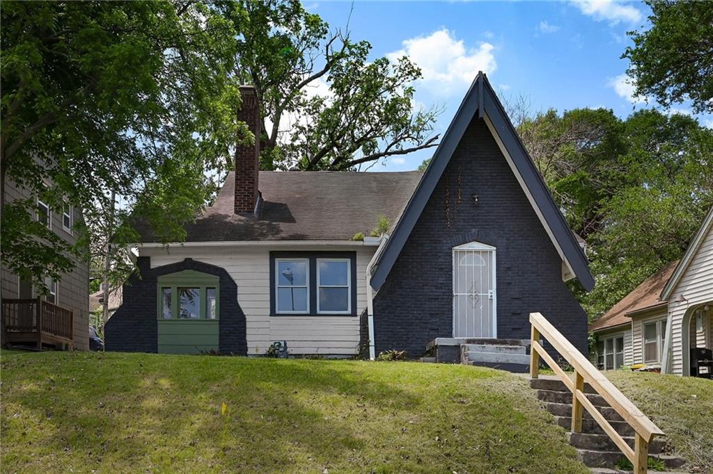 Listing Photo MLS #HMS2550927