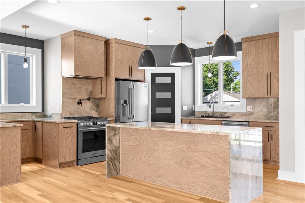 Listing Photo MLS #HMS2551007