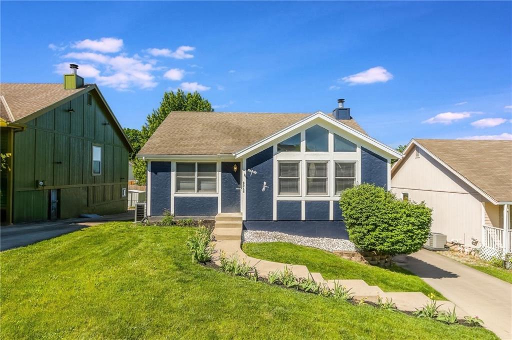 Listing Photo MLS #HMS2551063