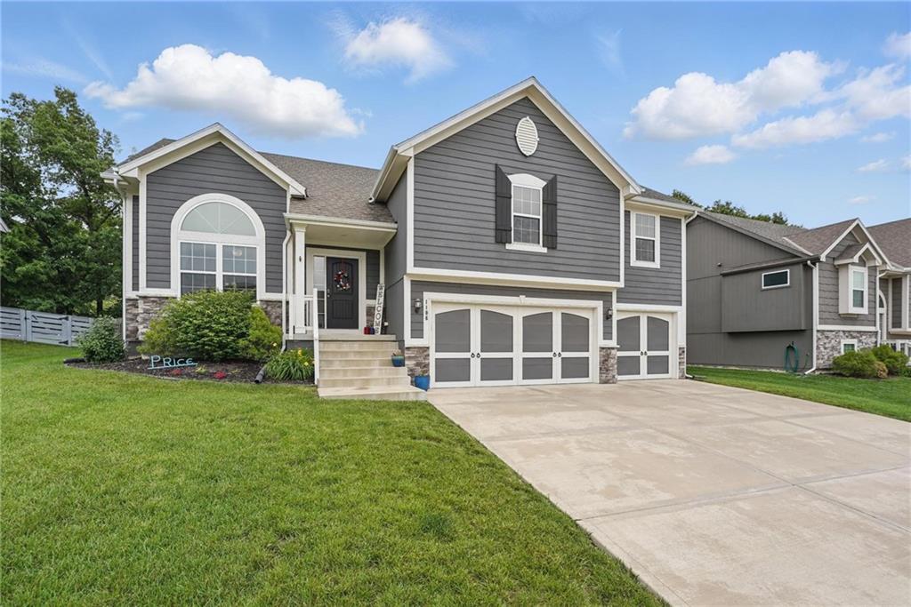 Listing Photo MLS #HMS2551111
