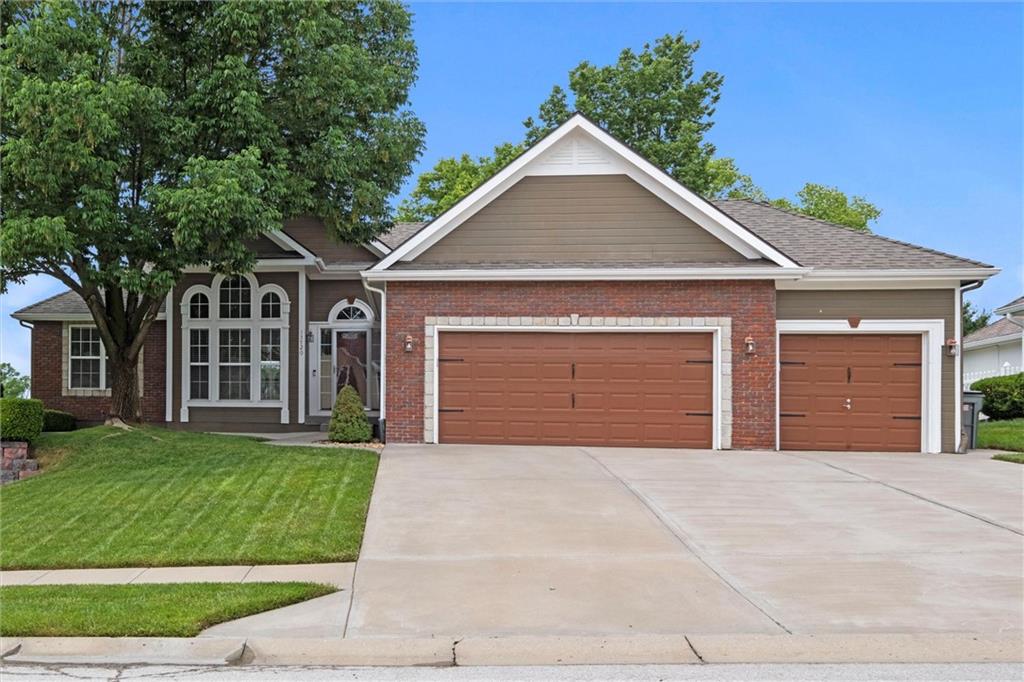 Listing Photo MLS #HMS2551122