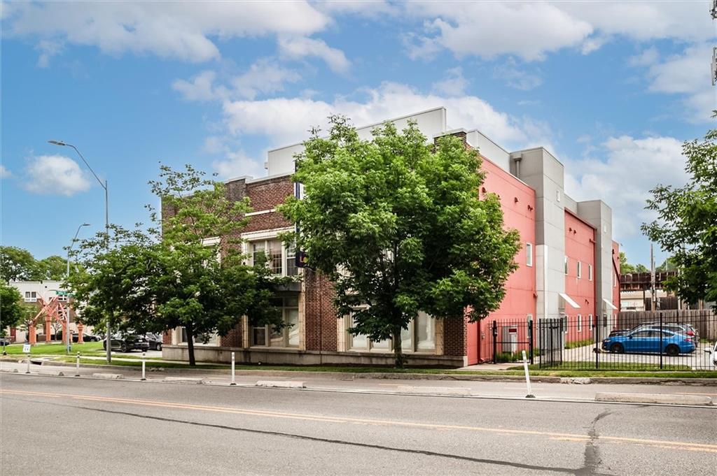 Listing Photo MLS #HMS2551165