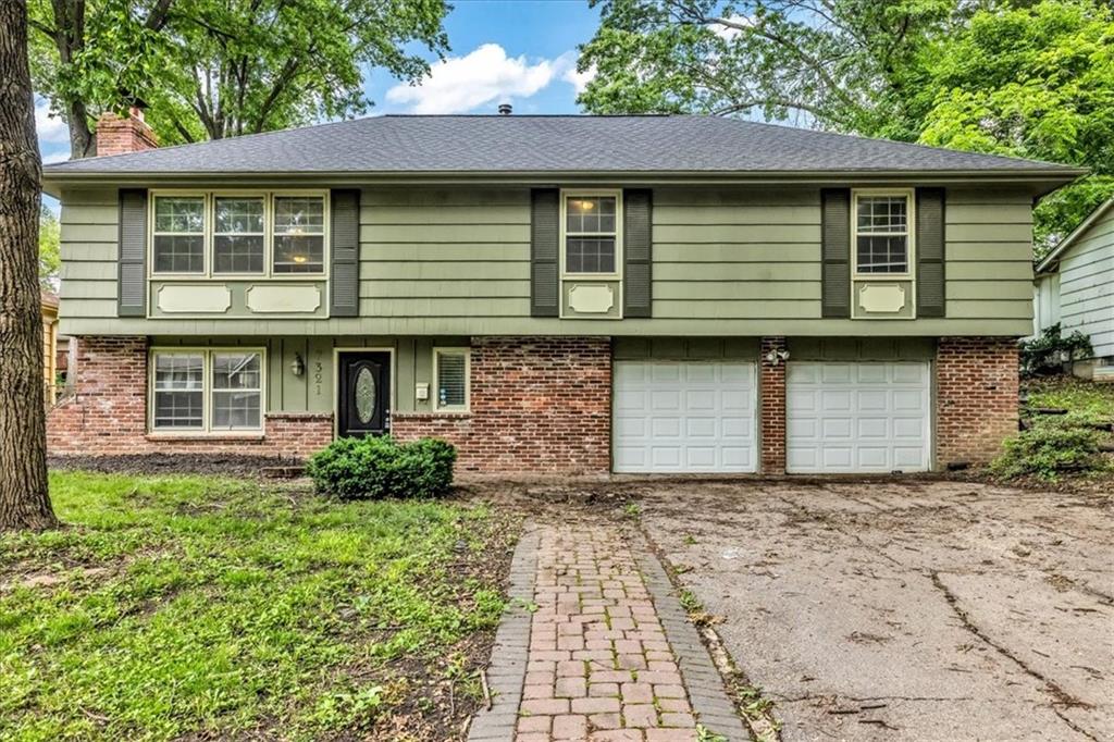 Listing Photo MLS #HMS2551209