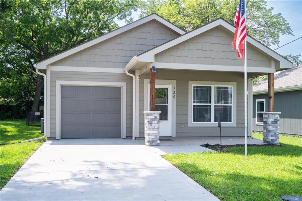 Listing Photo MLS #HMS2551225