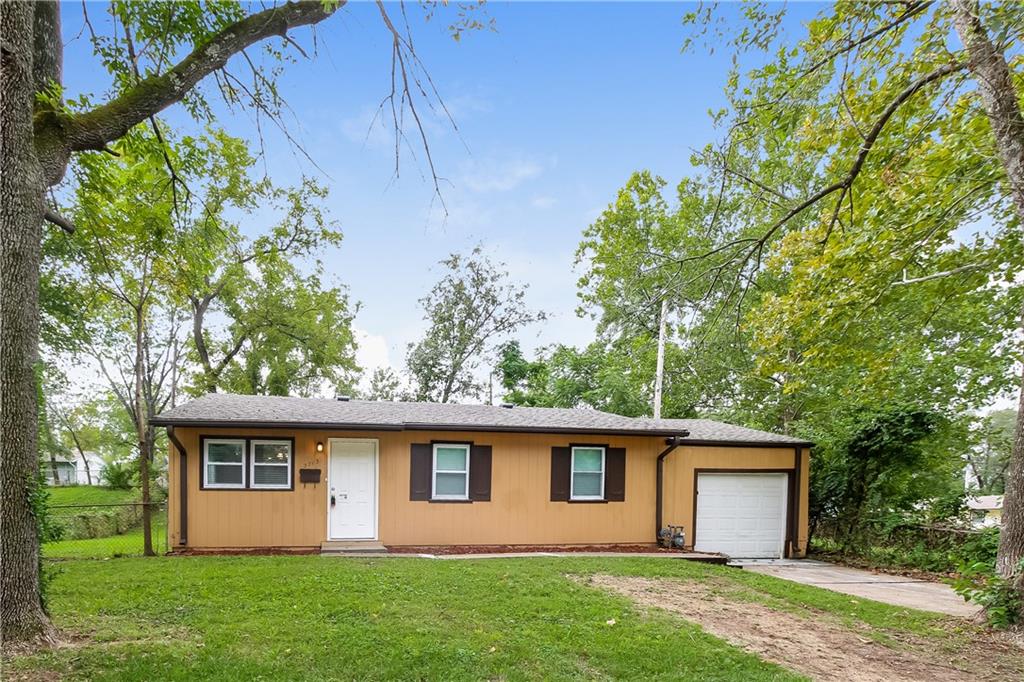 Listing Photo MLS #HMS2551233