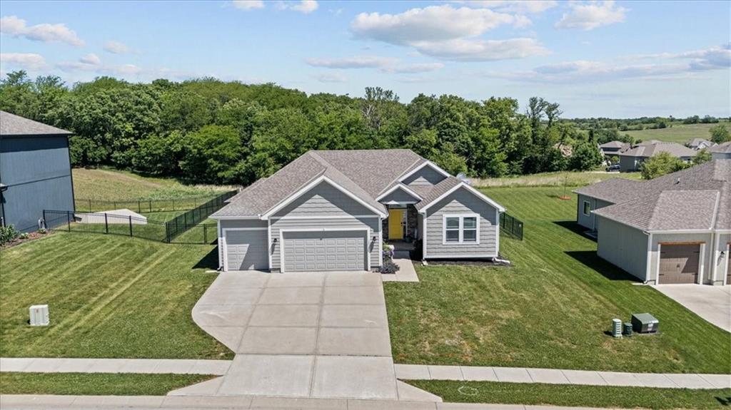 Listing Photo MLS #HMS2551357