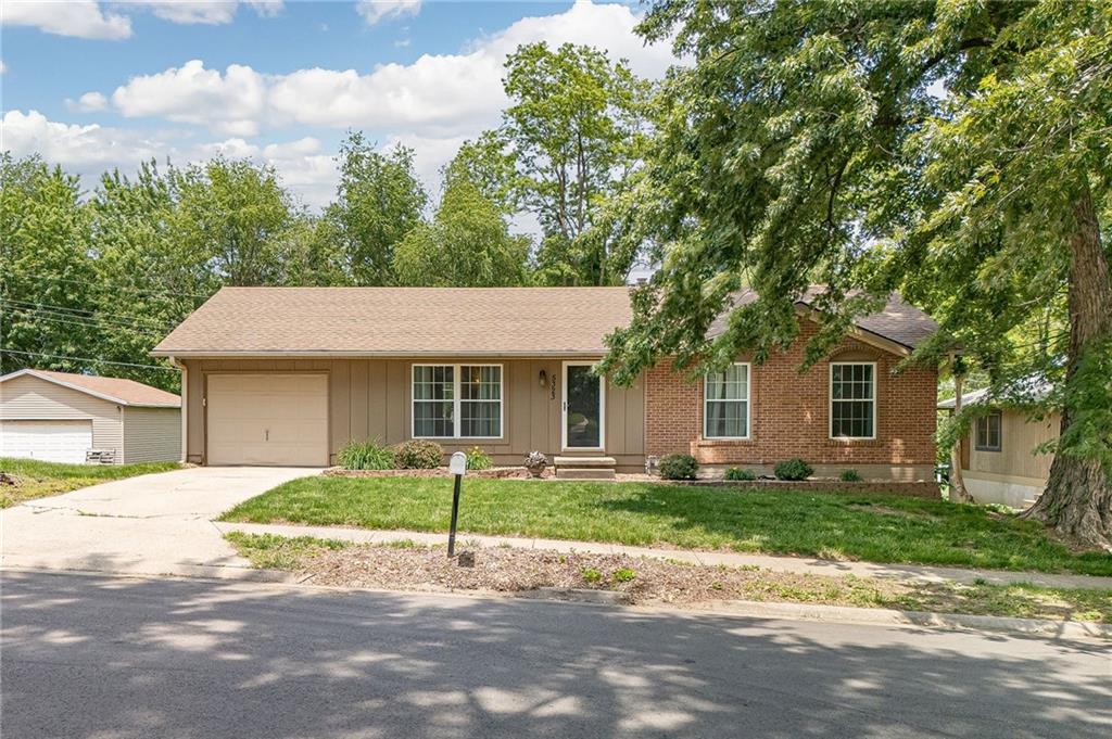Listing Photo MLS #HMS2551441