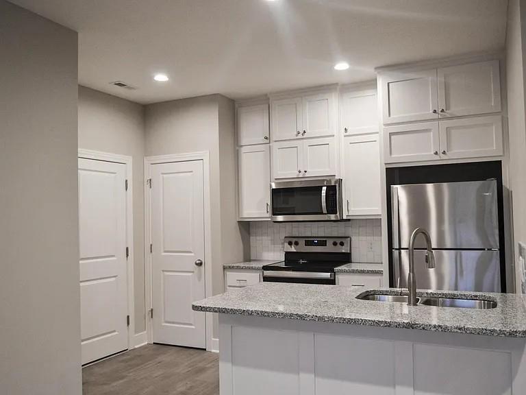 Listing Photo MLS #HMS2551815