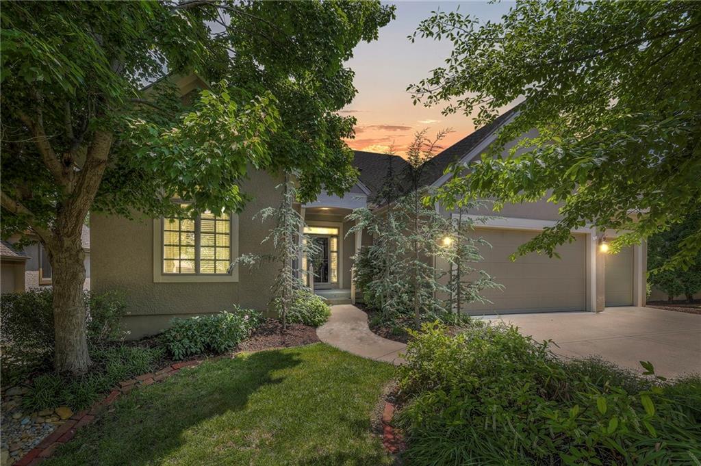 Listing Photo MLS #HMS2551955