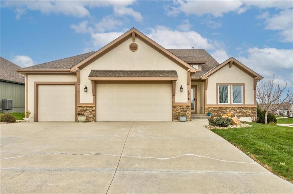Listing Photo MLS #HMS2552018