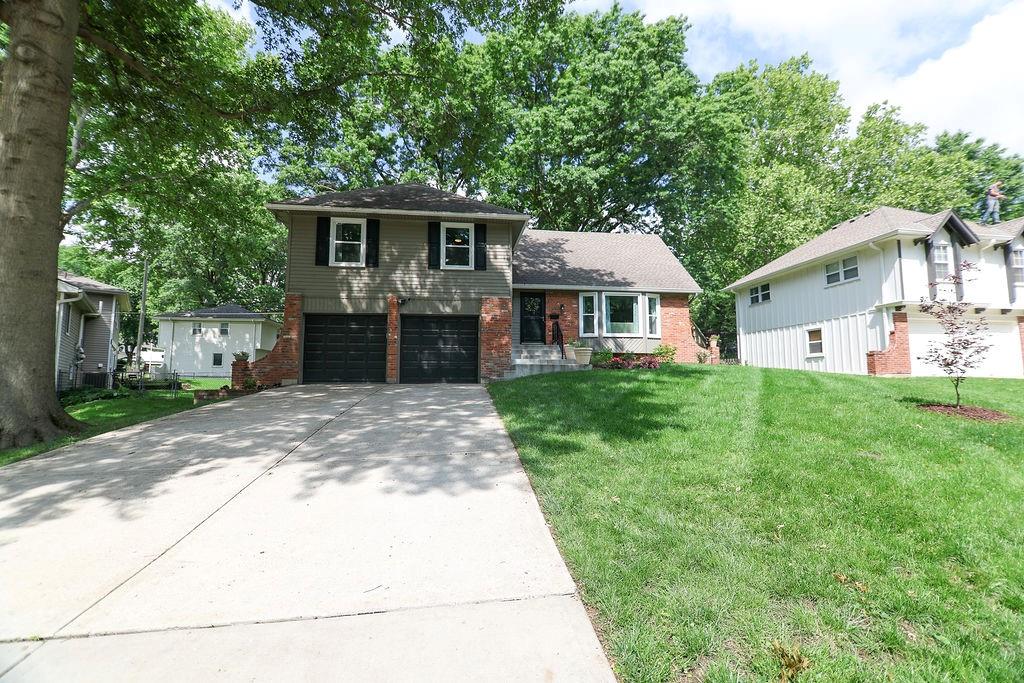 Listing Photo MLS #HMS2552298