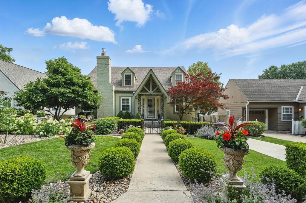 Listing Photo MLS #HMS2552320
