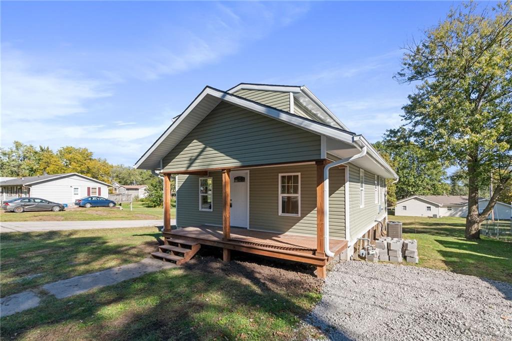 Listing Photo MLS #HMS2552368