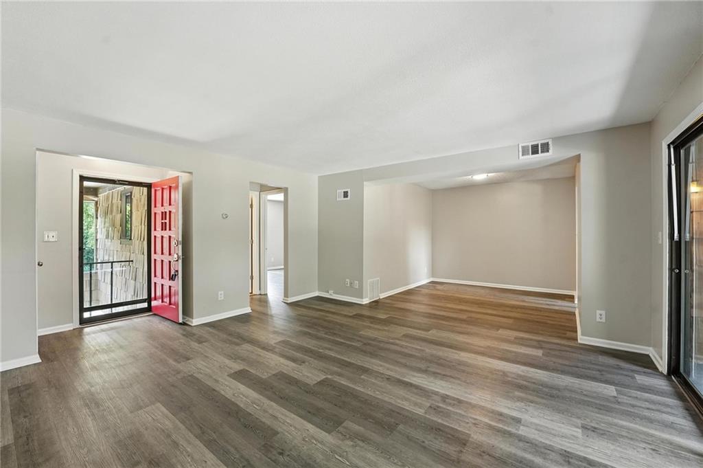 Listing Photo MLS #HMS2552451