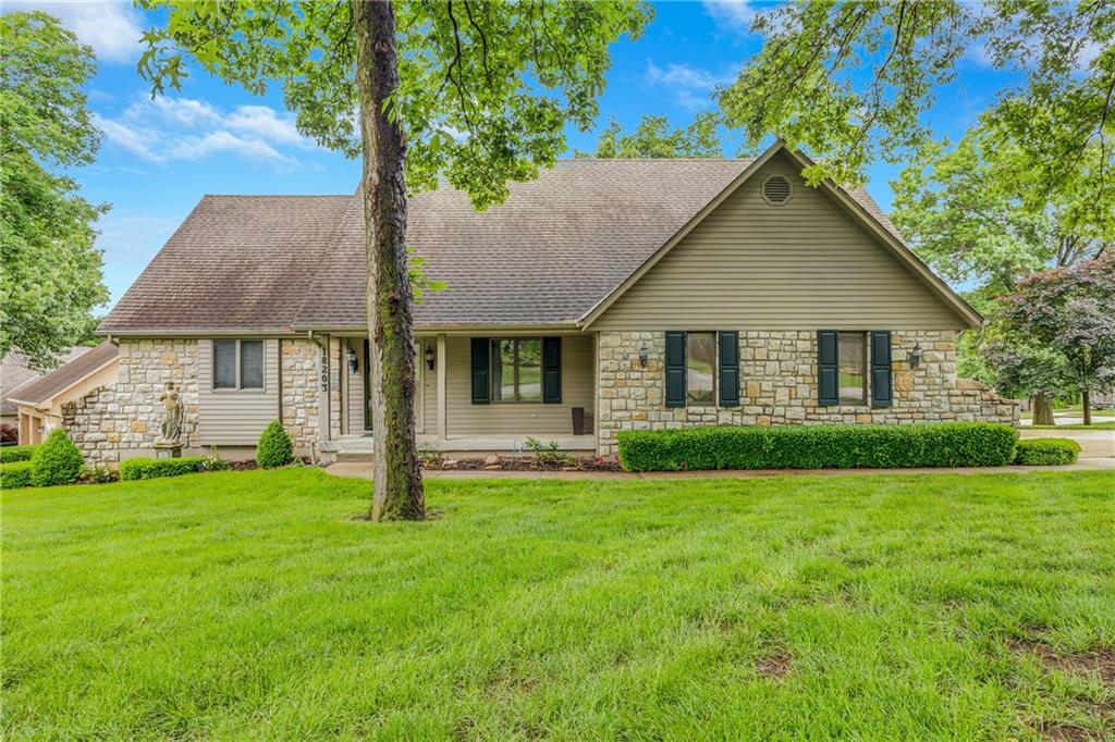 Listing Photo MLS #HMS2552456