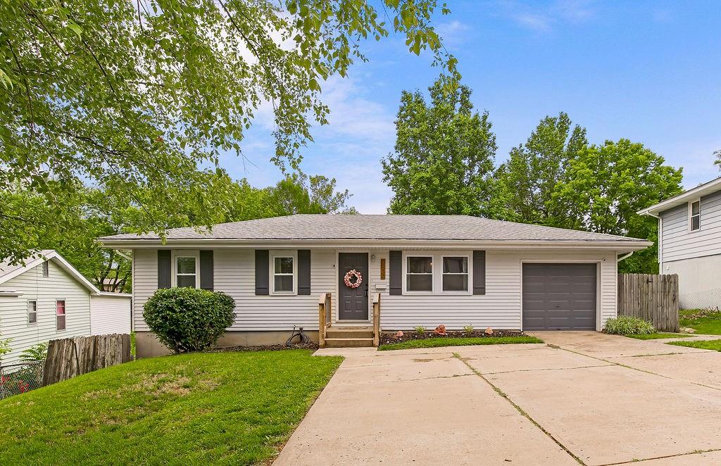 Listing Photo MLS #HMS2552506