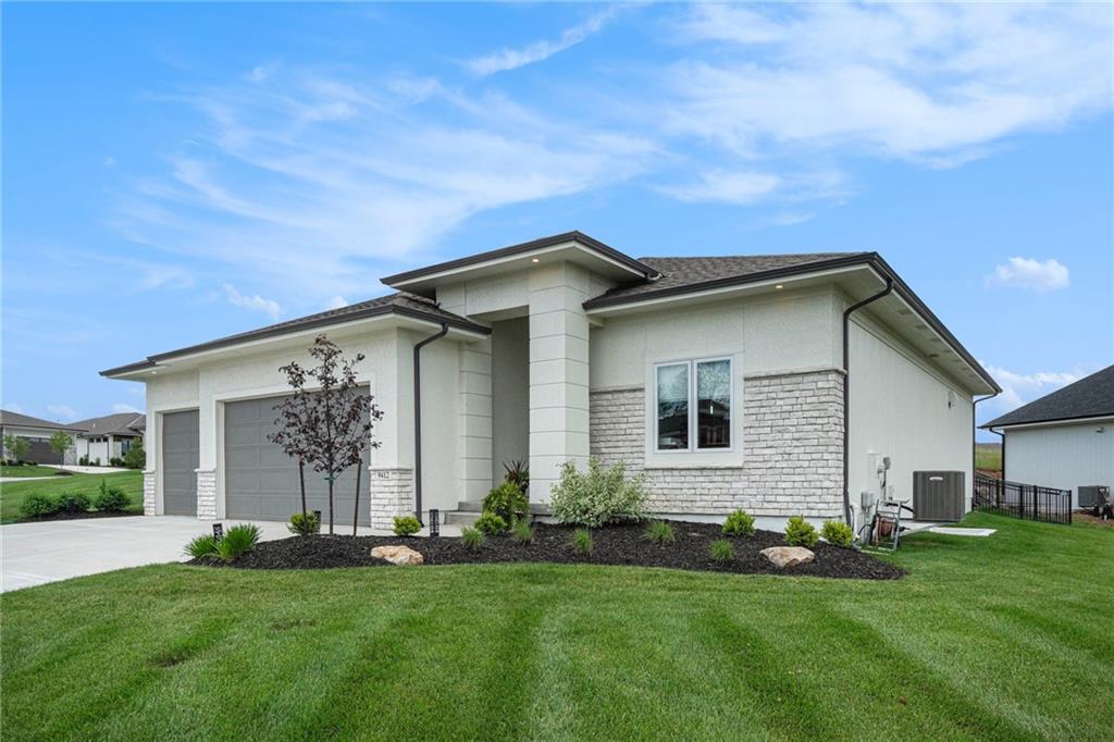 Listing Photo MLS #HMS2552808