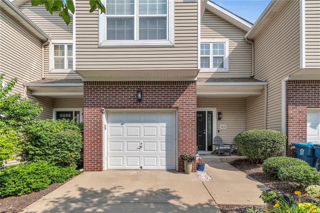 Listing Photo MLS #HMS2552820