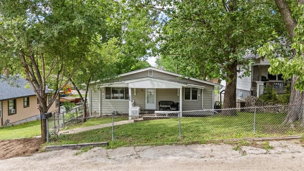 Listing Photo MLS #HMS2552848