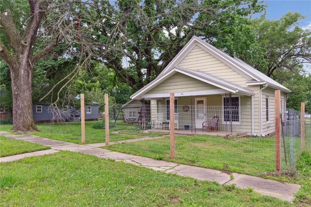 Listing Photo MLS #HMS2552855