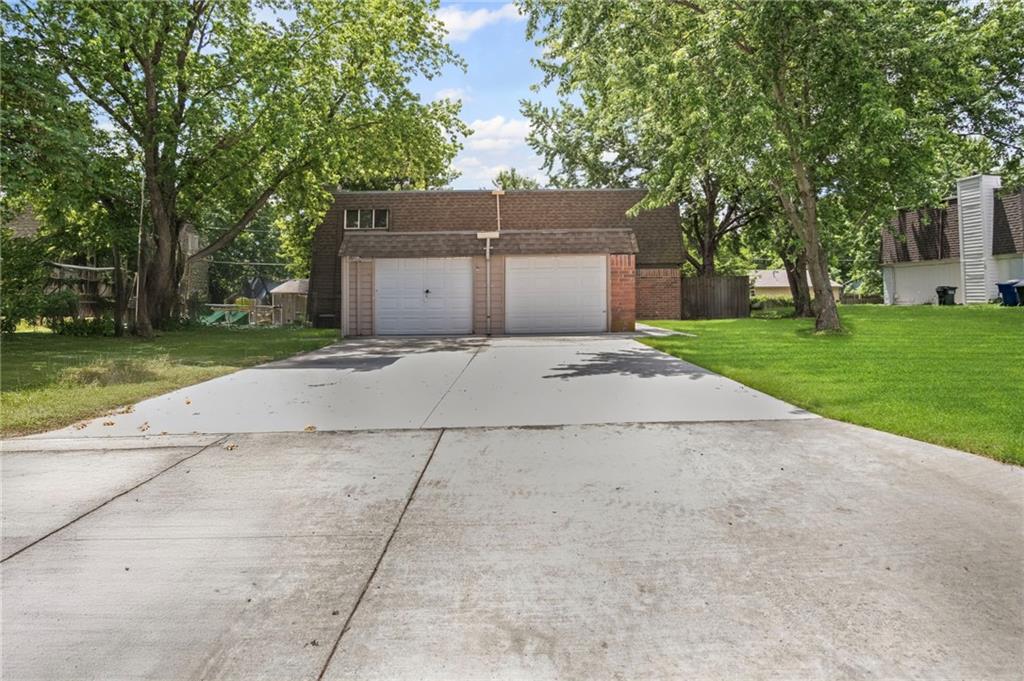 Listing Photo MLS #HMS2552880