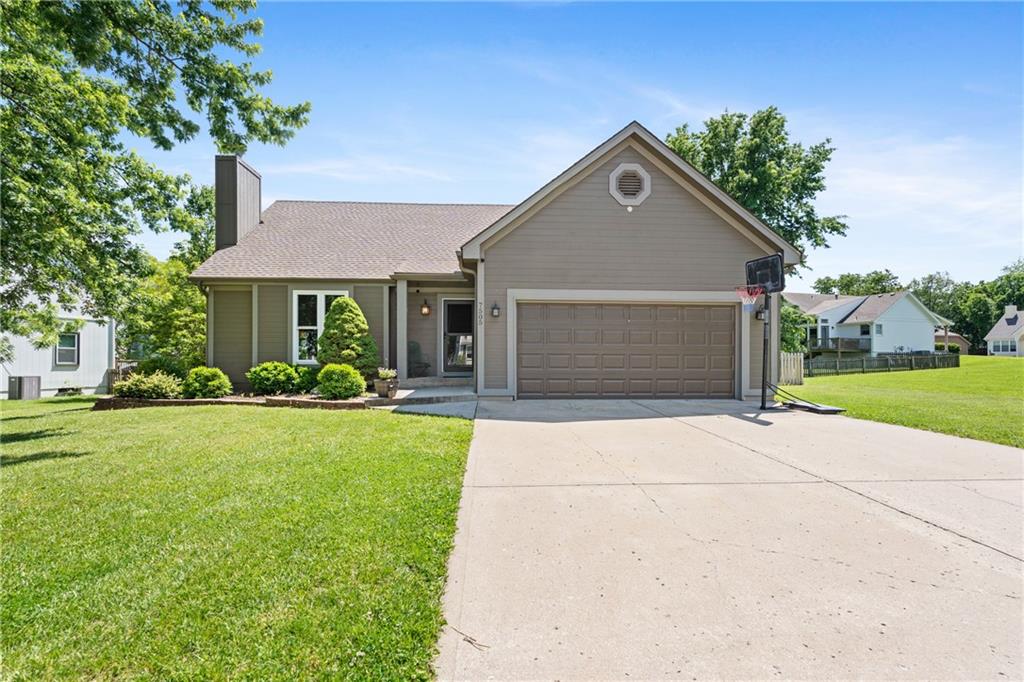 Listing Photo MLS #HMS2552955