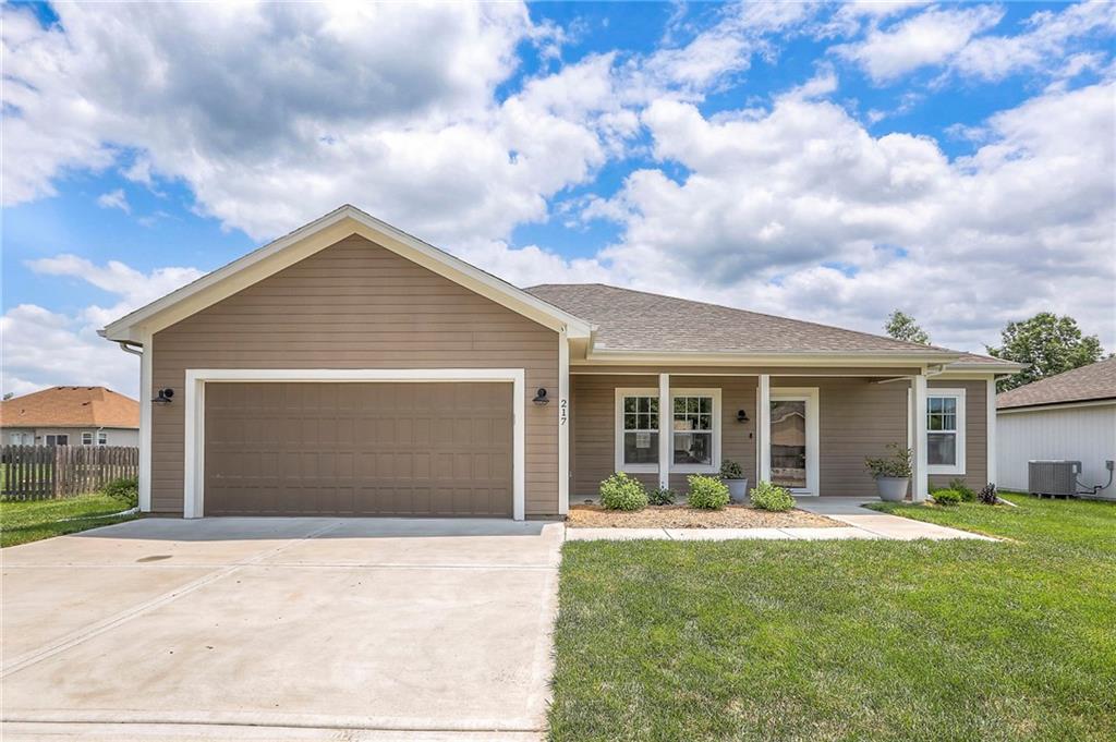 Listing Photo MLS #HMS2552985