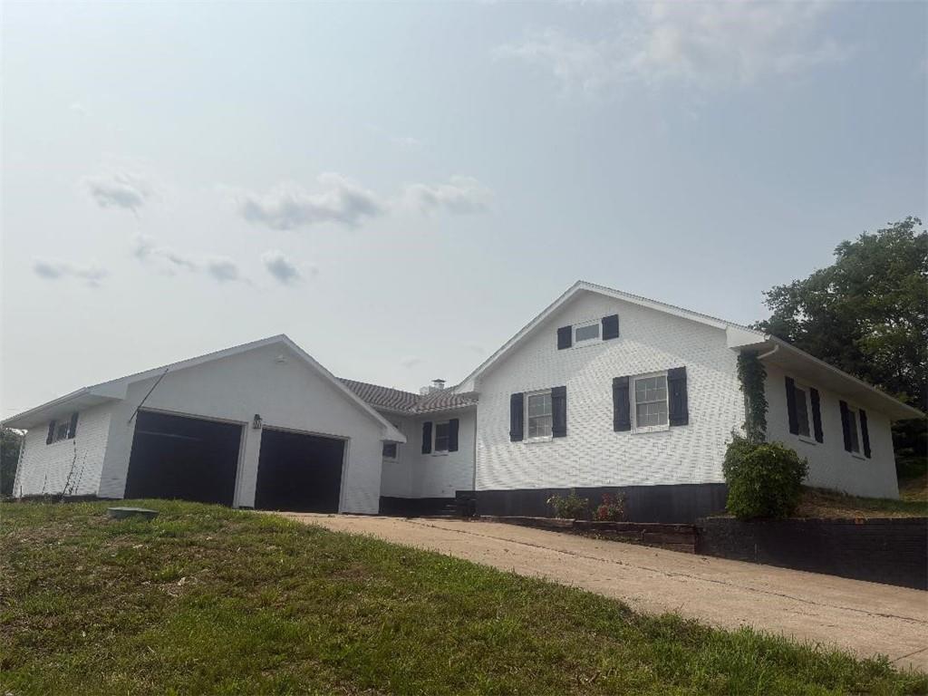 Listing Photo MLS #HMS2553055