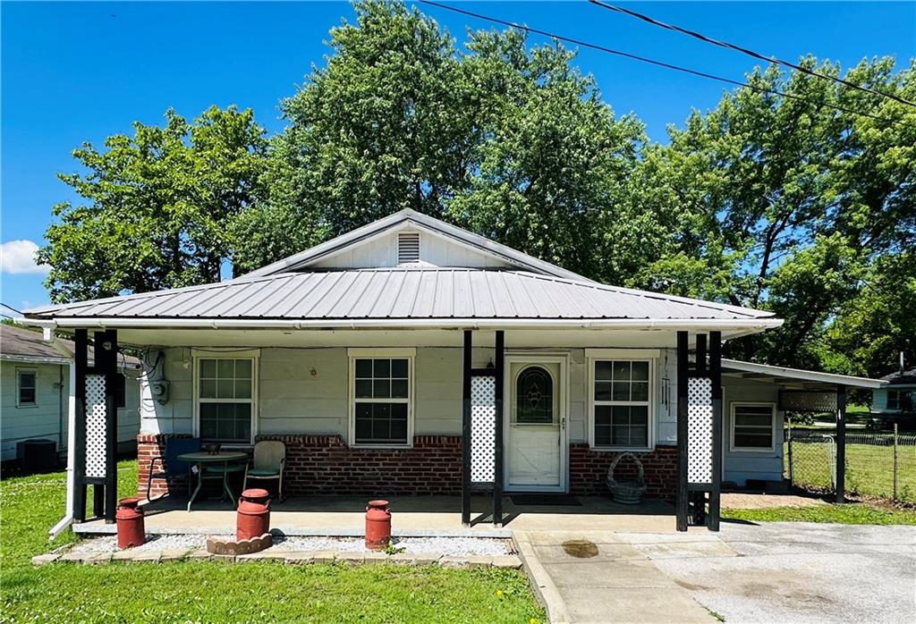 Listing Photo MLS #HMS2553105
