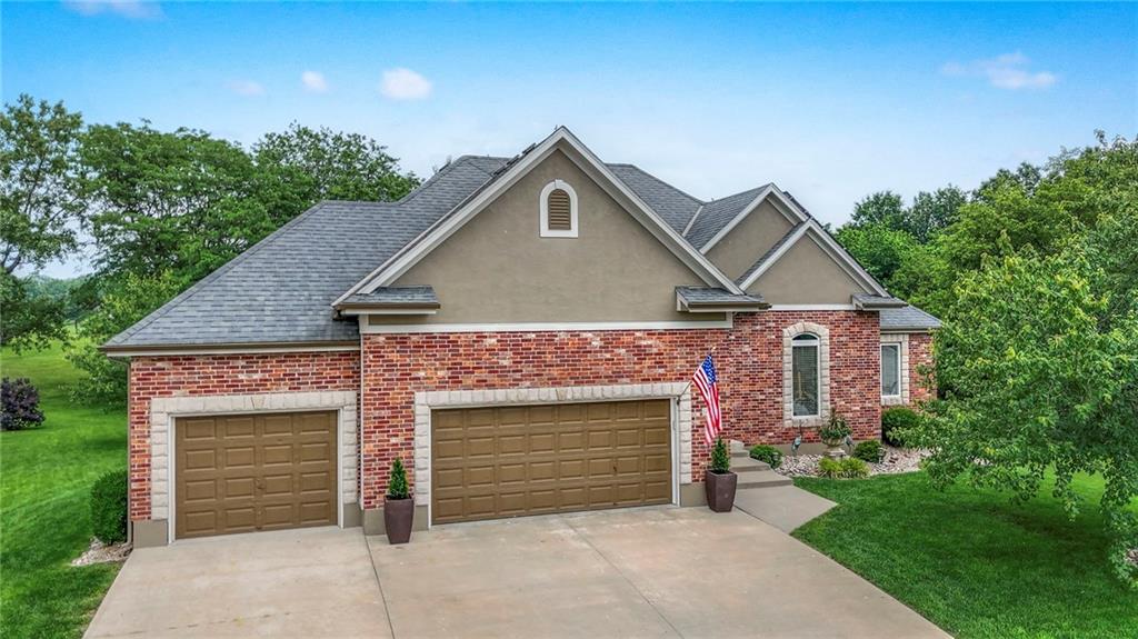 Listing Photo MLS #HMS2553146
