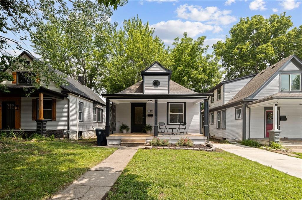 Listing Photo MLS #HMS2553176