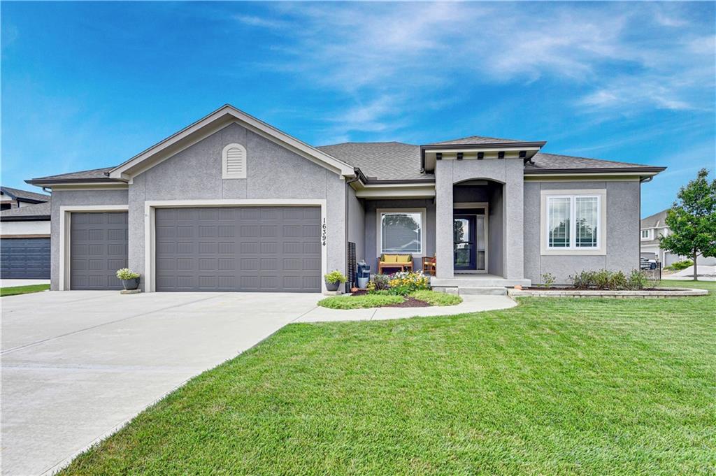Listing Photo MLS #HMS2553198
