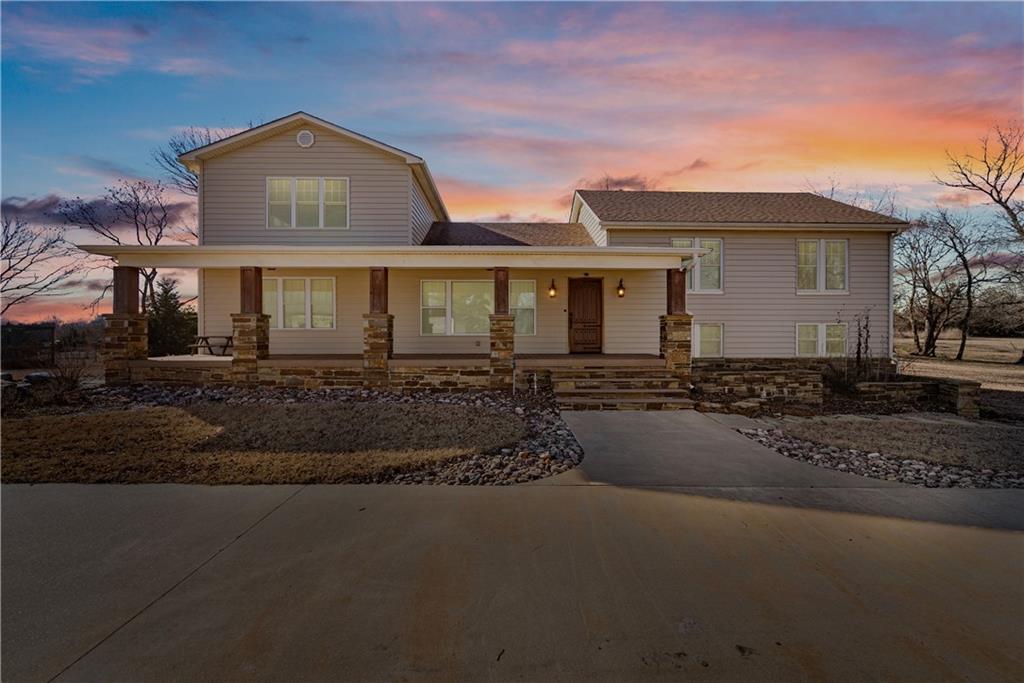 Listing Photo MLS #HMS2553237