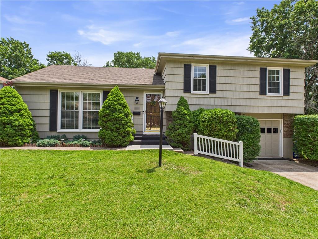 Listing Photo MLS #HMS2553292