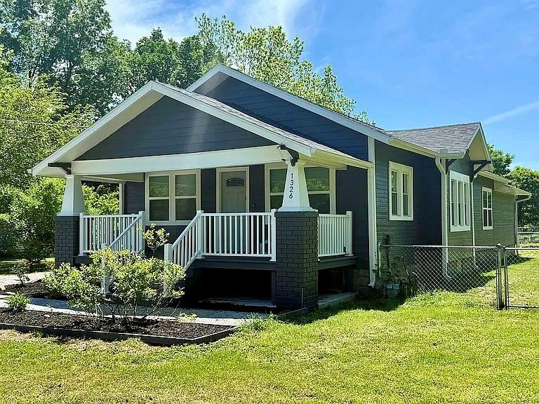 Listing Photo MLS #HMS2553315