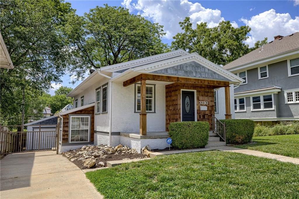 Listing Photo MLS #HMS2553316