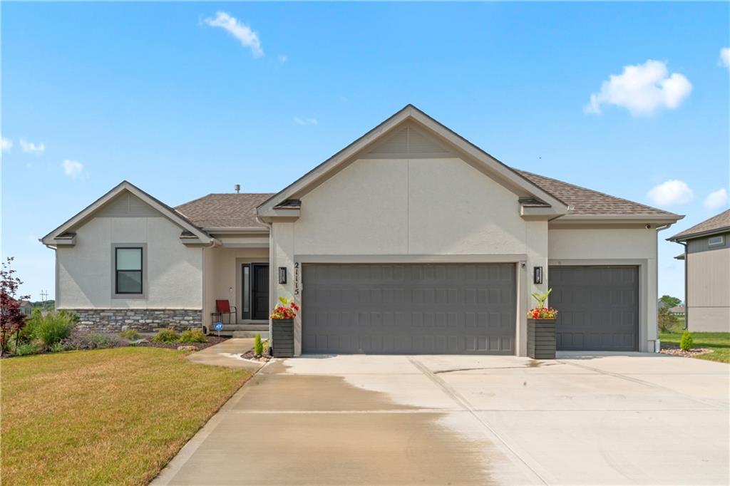 Listing Photo MLS #HMS2553346
