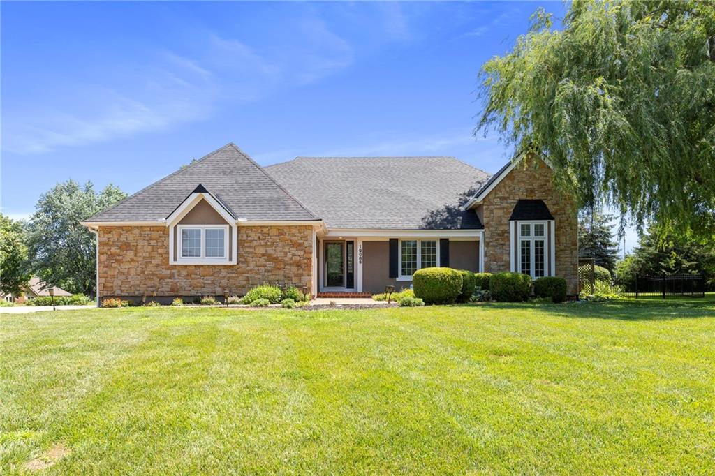 Listing Photo MLS #HMS2553418