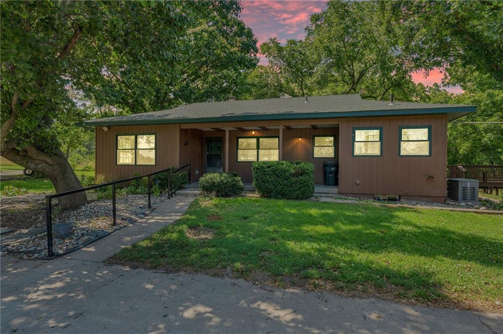 Listing Photo MLS #HMS2553472