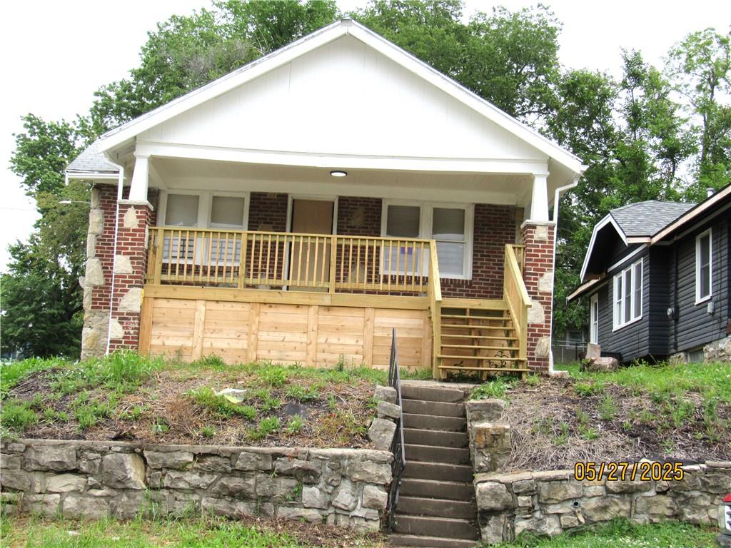 Listing Photo MLS #HMS2553481