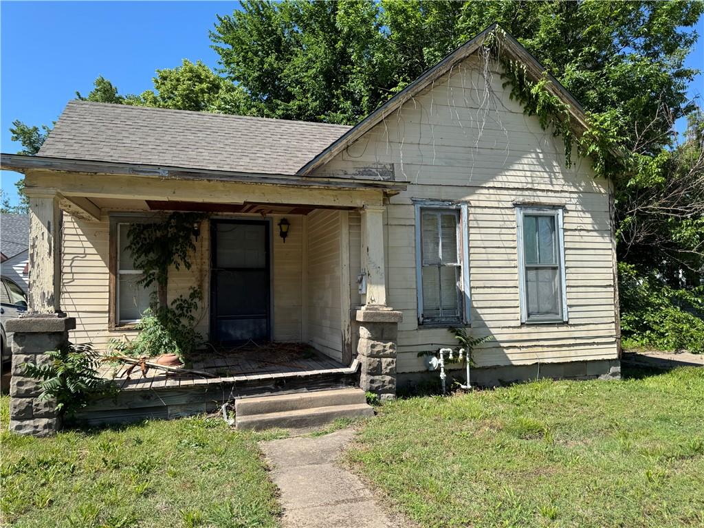Listing Photo MLS #HMS2553509