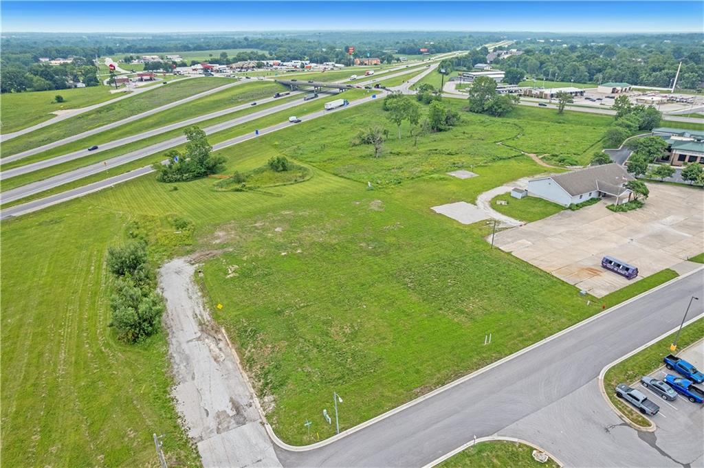 Listing Photo MLS #HMS2553596