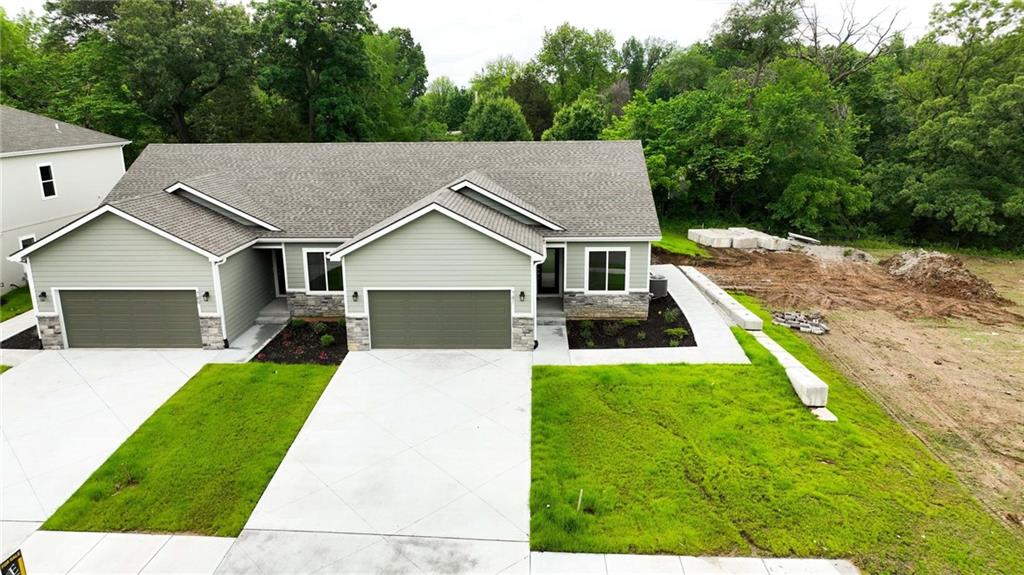Listing Photo MLS #HMS2553670