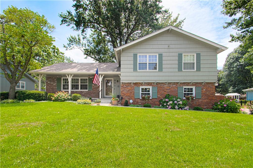 Listing Photo MLS #HMS2553671