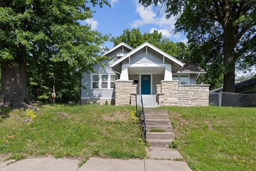Listing Photo MLS #HMS2553698