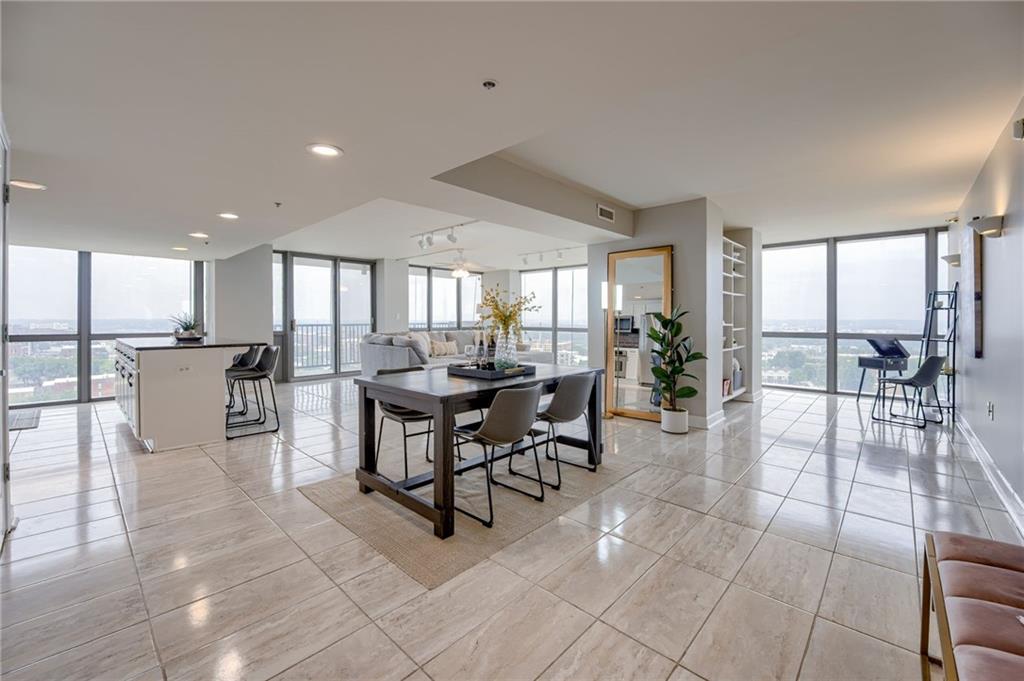 Listing Photo MLS #HMS2553705
