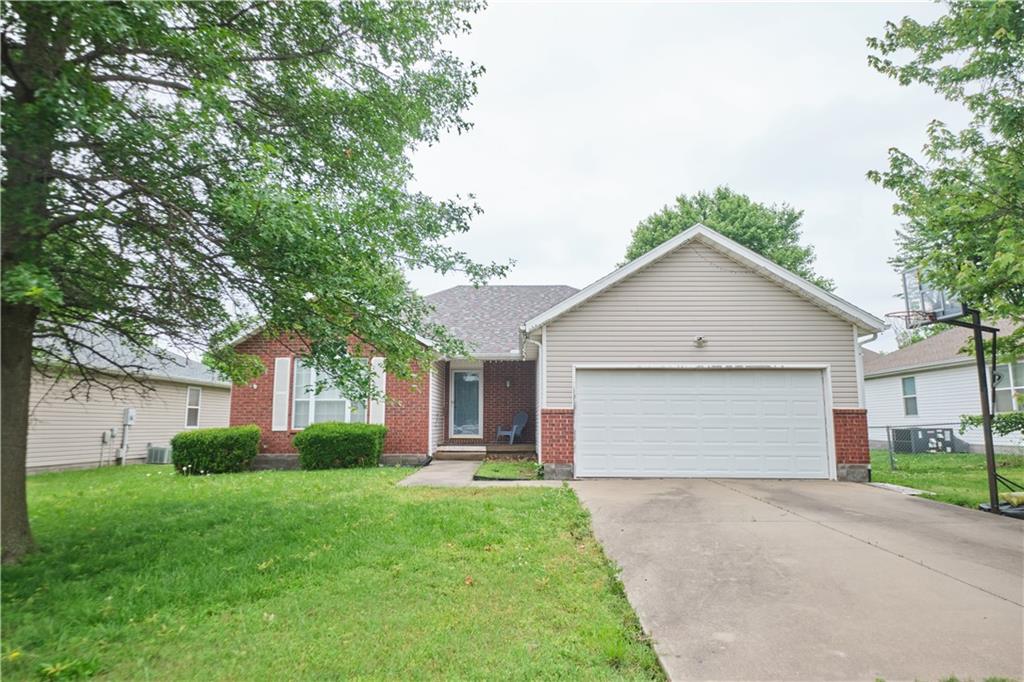 Listing Photo MLS #HMS2553816