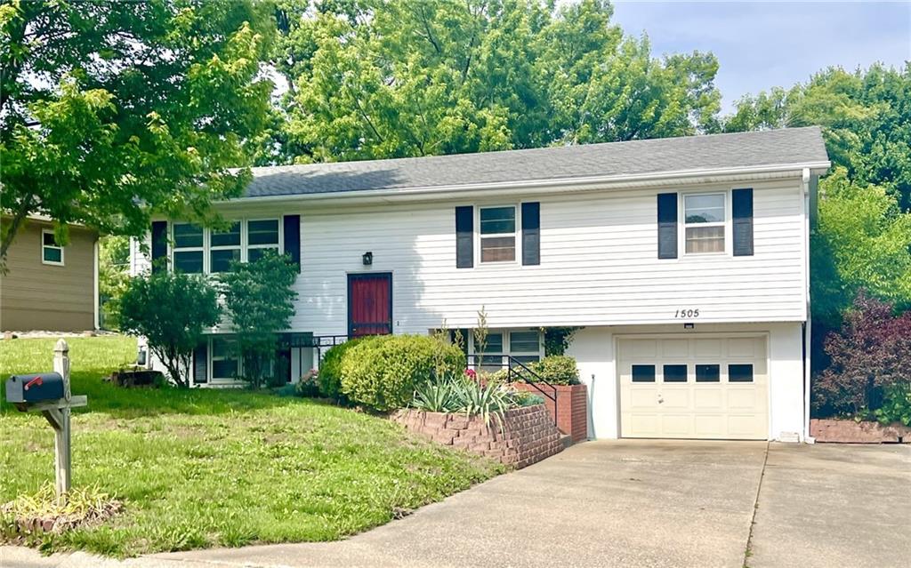 Listing Photo MLS #HMS2553912