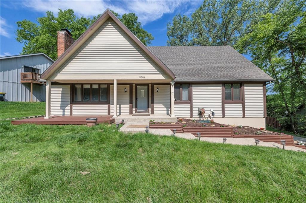 Listing Photo MLS #HMS2555021