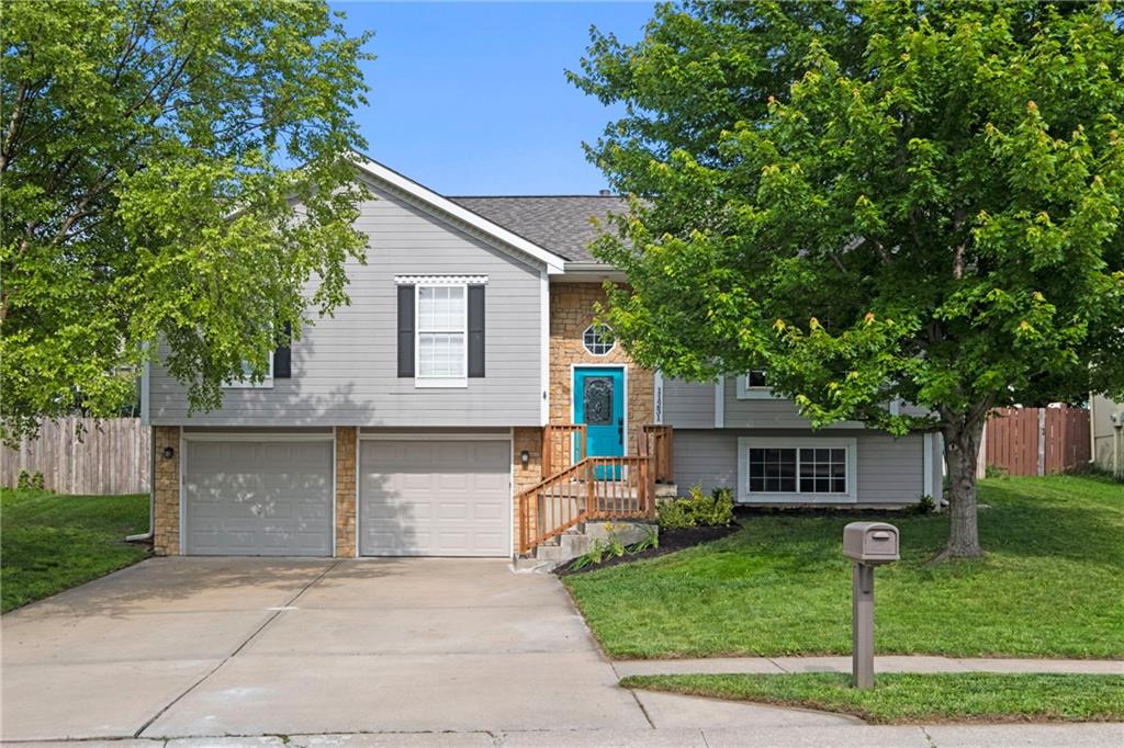 Listing Photo MLS #HMS2555035
